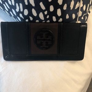 Tory Burch wallet